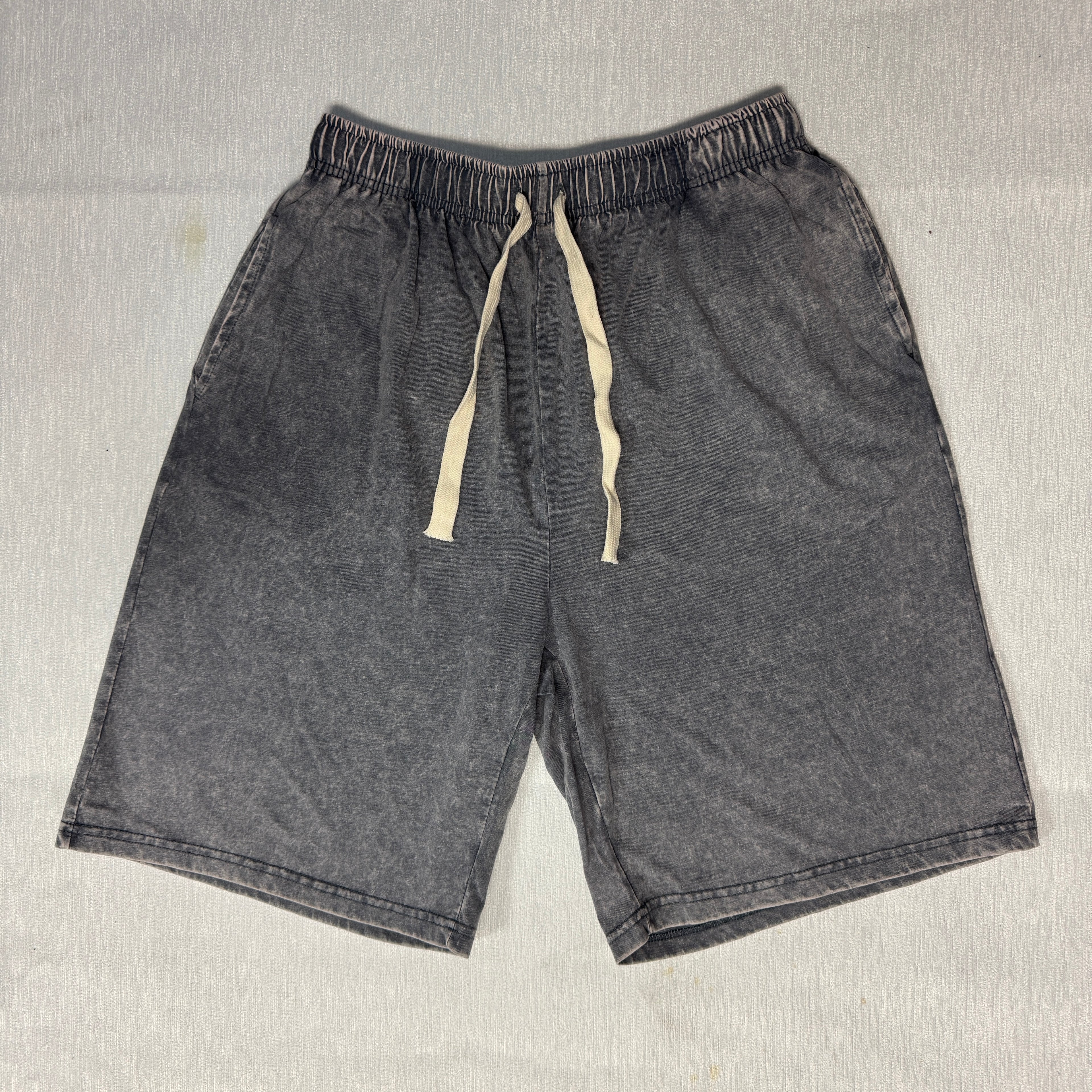 DigiPrint Unisex Vintage Short, Acid washed, Mineral washed.